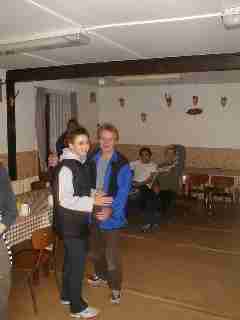 Ar�bek s Hro�ulkou vesele tancuj�.