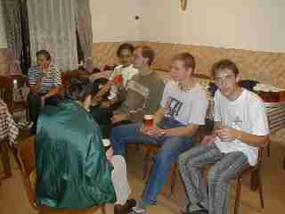 A z�bava m��e za��t.